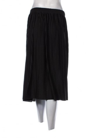 Пола H&M, Размер M, Цвят Черен, Цена 23,46 лв.