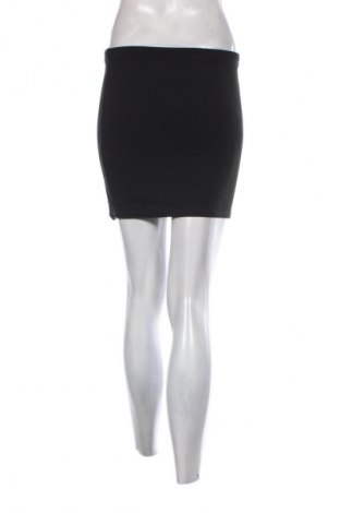 Fustă Pretty Little Thing, Mărime S, Culoare Alb, Preț 64,99 Lei