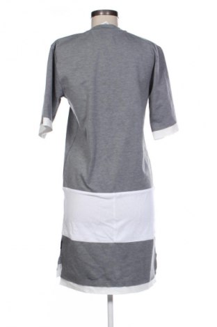 Φόρεμα Air Jordan Nike, Μέγεθος S, Χρώμα Πολύχρωμο, Τιμή 33,99 €