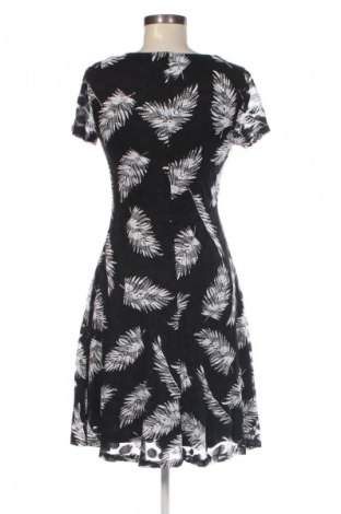Kleid Apricot, Größe S, Farbe Mehrfarbig, Preis 33,99 €