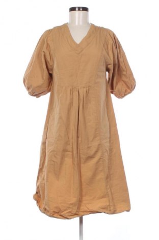 Φόρεμα Bebe, Μέγεθος S, Χρώμα  Μπέζ, Τιμή 41,94 €