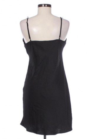 Šaty  Bershka, Veľkosť L, Farba Čierna, Cena  14,83 €