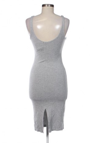 Šaty  Bershka, Velikost M, Barva Šedá, Cena  299,00 Kč
