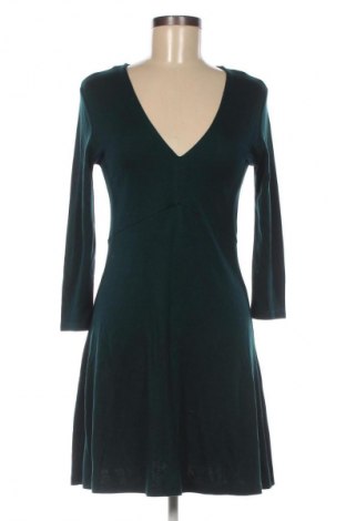 Rochie Bershka, Mărime M, Culoare Verde, Preț 80,99 Lei
