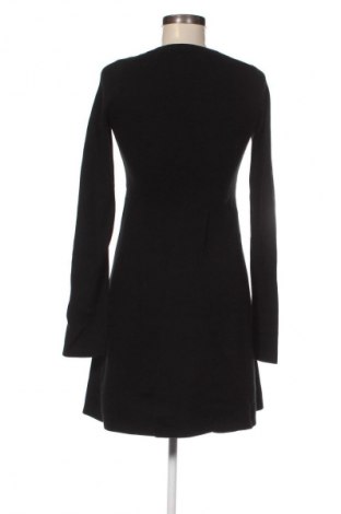Rochie Calvin Klein Jeans, Mărime M, Culoare Negru, Preț 534,99 Lei