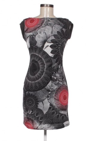 Šaty  Desigual, Velikost S, Barva Vícebarevné, Cena  1 038,00 Kč