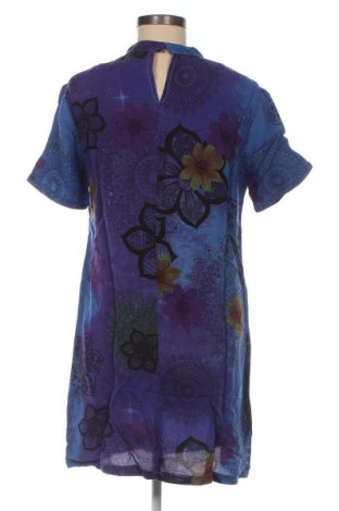 Рокля Desigual, Размер M, Цвят Многоцветен, Цена 152,99 лв.