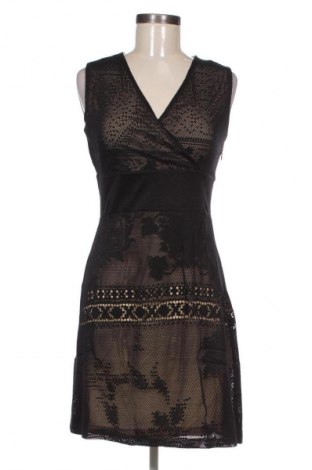 Sukienka Desigual, Rozmiar M, Kolor Czarny, Cena 384,99 zł