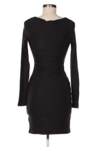 Sukienka Guess, Rozmiar S, Kolor Czarny, Cena 719,99 zł