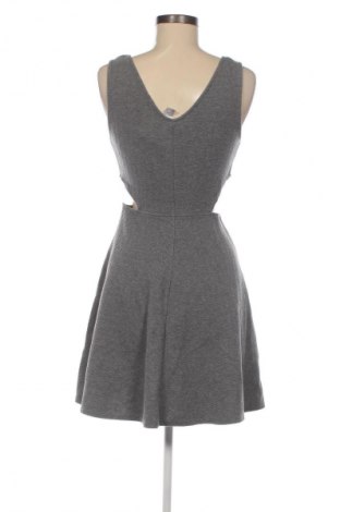 Kleid H&M, Größe M, Farbe Grau, Preis 14,83 €