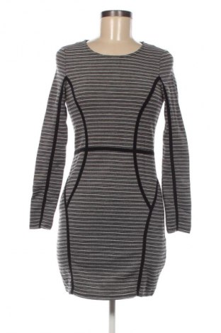 Šaty  H&M Divided, Velikost M, Barva Vícebarevné, Cena  367,00 Kč