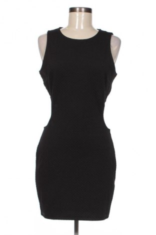 Sukienka Lyla & Co, Rozmiar M, Kolor Czarny, Cena 157,99 zł