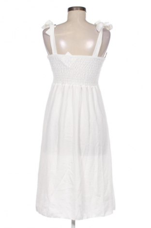 Φόρεμα NEW COLLECTION, Μέγεθος S, Χρώμα Λευκό, Τιμή 55,24 €
