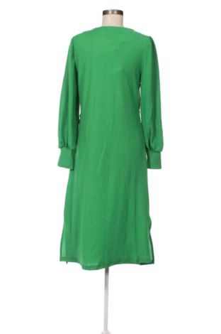 Kleid ONLY, Größe M, Farbe Grün, Preis 53,99 €