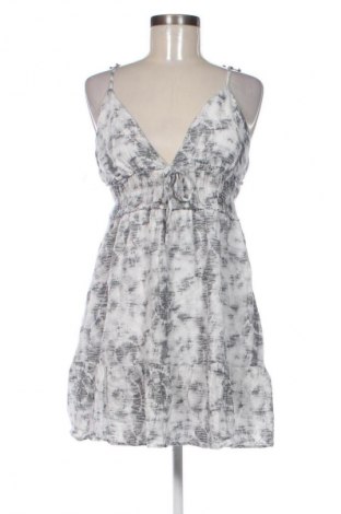 Šaty  Pull&Bear, Veľkosť XL, Farba Viacfarebná, Cena  14,95 €