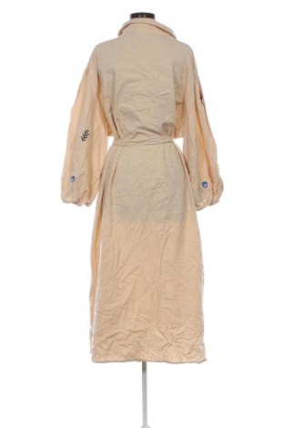 Φόρεμα SHEIN, Μέγεθος 4XL, Χρώμα  Μπέζ, Τιμή 30,99 €