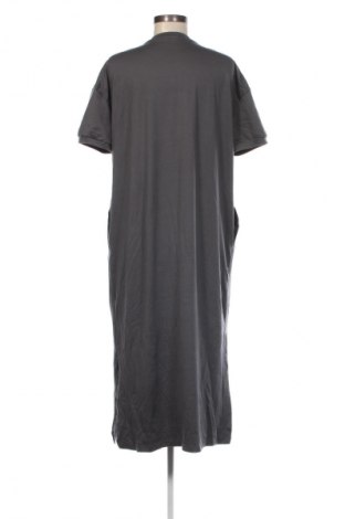 Kleid SHEIN, Größe M, Farbe Grau, Preis 18,99 €