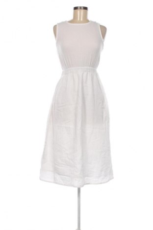Kleid Stradivarius, Größe M, Farbe Ecru, Preis € 11,99