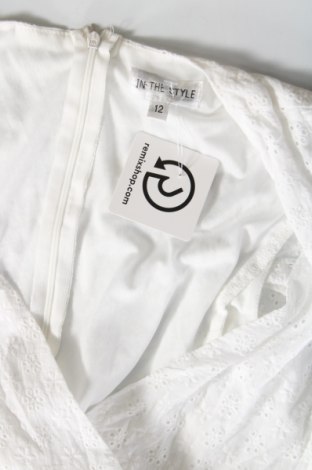 Φόρεμα Unbranded, Μέγεθος M, Χρώμα Λευκό, Τιμή 14,77 €