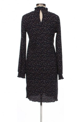 Kleid VILA, Größe M, Farbe Mehrfarbig, Preis 18,99 €