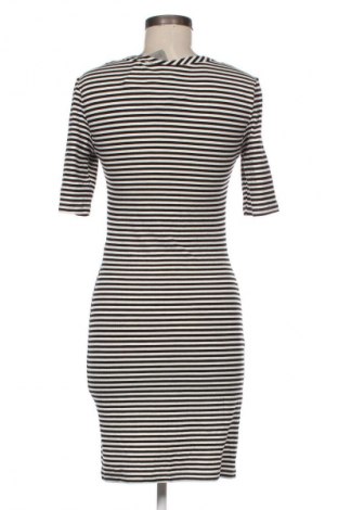 Šaty  Vero Moda, Velikost M, Barva Vícebarevné, Cena  785,00 Kč
