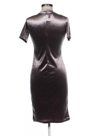 Kleid Zara Trafaluc, Größe M, Farbe Beige, Preis 24,55 €