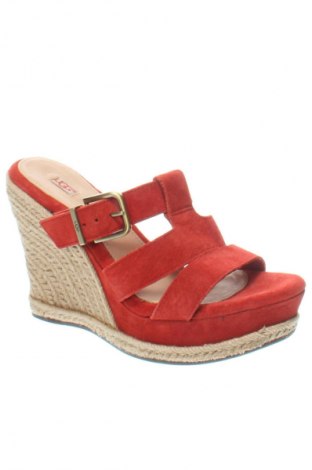 Sandale UGG Australia, Mărime 38, Culoare Roșu, Preț 125,92 Lei