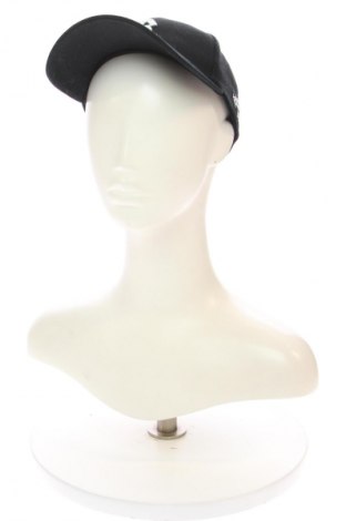 Czapka Review, Kolor Czarny, Cena 100,99 zł