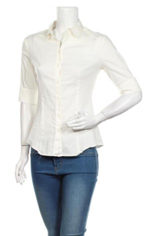 Дамска риза Guess By Marciano, Размер L, Цвят Бял, 93% памук, 7% еластан, Цена 30,16 лв.