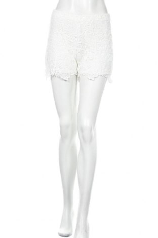 Дамски къс панталон Lindex, Размер S, Цвят Бял, 100% полиестер, Цена 12,60 лв.