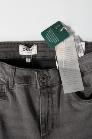 Dámske džínsy  ONLY, Veľkosť M, Farba Sivá, Cena  7,36 €