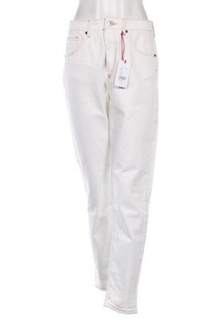 Damskie jeansy Urban Outfitters, Rozmiar M, Kolor Biały, Cena 41,74 zł