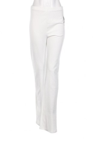 Дамски панталон Nly One, Размер M, Цвят Бял, Цена 14,55 лв.