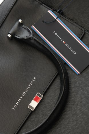 Τσάντα Tommy Hilfiger, Χρώμα Μαύρο, Τιμή 163,99 €