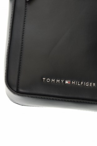 Táska Tommy Hilfiger, Szín Fekete, Ár 75 856 Ft