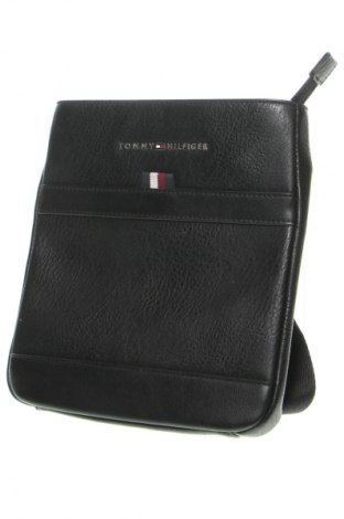 Чанта Tommy Hilfiger, Цвят Черен, Цена 102,00 лв.