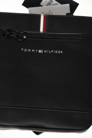 Чанта Tommy Hilfiger, Цвят Черен, Цена 165,29 лв.