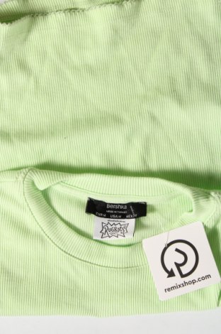Дамска блуза Bershka, Размер M, Цвят Зелен, Цена 7,60 лв.