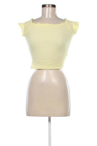 Γυναικεία μπλούζα Bershka, Μέγεθος M, Χρώμα Κίτρινο, Τιμή 4,79 €