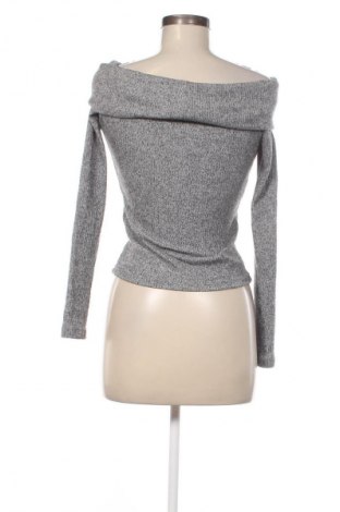 Damen Shirt Pull&Bear, Größe M, Farbe Grau, Preis 6,61 €