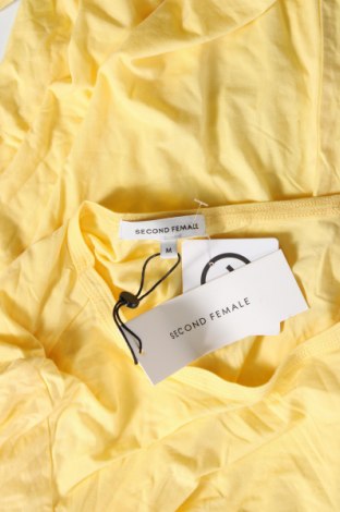 Дамска блуза Second Female, Размер M, Цвят Жълт, Цена 59,40 лв.