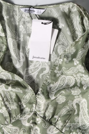 Damen Shirt Stradivarius, Größe S, Farbe Grün, Preis € 9,71
