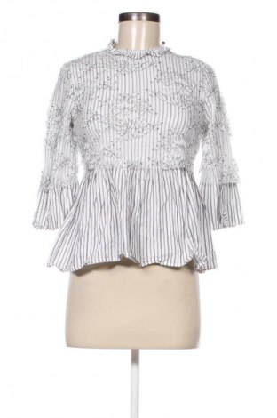 Γυναικεία μπλούζα Zara, Μέγεθος XS, Χρώμα Λευκό, Τιμή 9,19 €