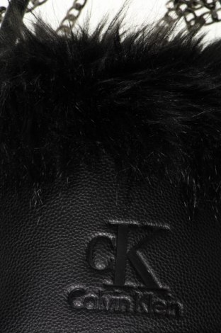 Geantă de femei Calvin Klein, Culoare Negru, Preț 358,55 Lei