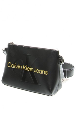 Дамска чанта Calvin Klein Jeans, Цвят Черен, Цена 78,38 лв.