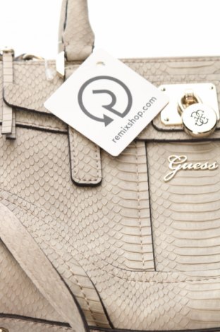 Γυναικεία τσάντα Guess, Χρώμα  Μπέζ, Τιμή 59,34 €