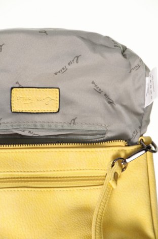 Дамска чанта Lisa Tossa, Цвят Жълт, Цена 30,75 лв.