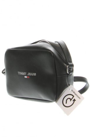 Дамска чанта Tommy Jeans, Цвят Черен, Цена 120,96 лв.