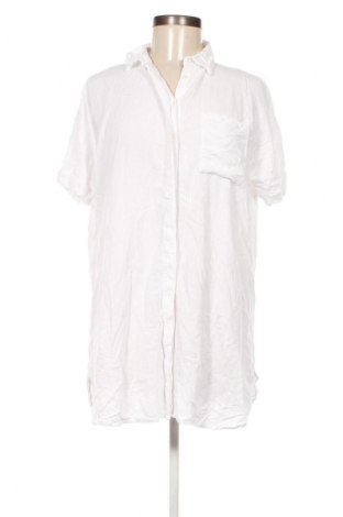 Дамска риза Pigalle by ONLY, Размер M, Цвят Бял, Цена 10,00 лв.