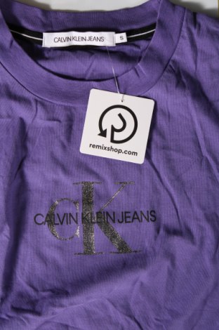 Dámské tričko Calvin Klein Jeans, Velikost S, Barva Fialová, Cena  542,00 Kč